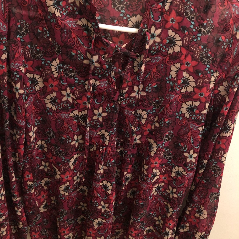 Pink paisley Hollister size Small blouse